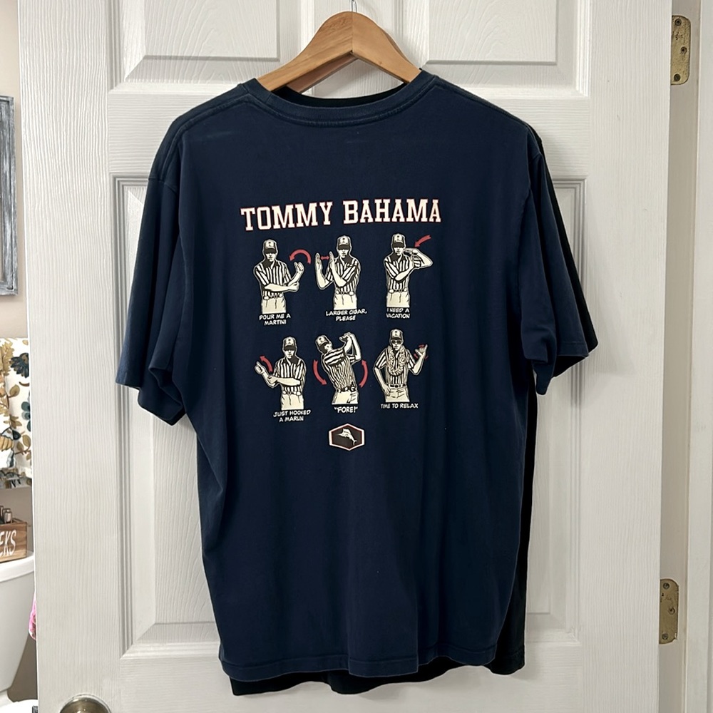 Tommy Bahama graphic tee size large